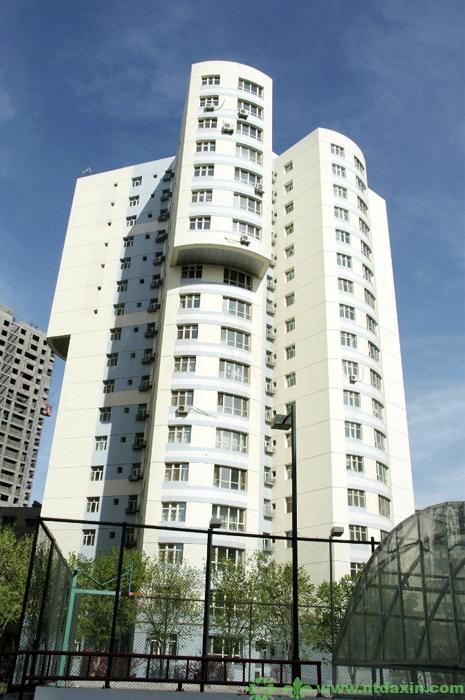南門(mén)國(guó)際城F1高層住宅樓（新疆建筑工程天山獎(jiǎng)、江蘇省省外“揚(yáng)子杯”）